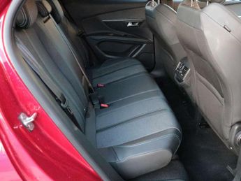 Peugeot 3008 1.2 Hybrid 136 Allure Premium+ 5dr e-DSC6