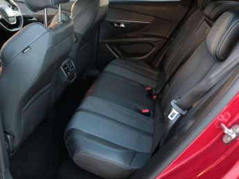 Peugeot 3008 1.2 Hybrid 136 Allure Premium+ 5dr e-DSC6