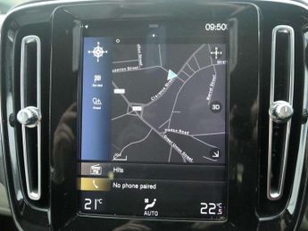 Volvo XC40 2.0 B4P Inscription 5dr Auto