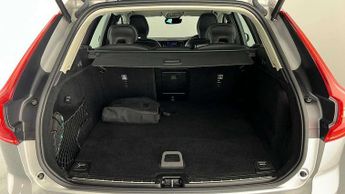 Volvo XC60 2.0 T6 [350] RC PHEV Plus Dark 5dr AWD Geartronic