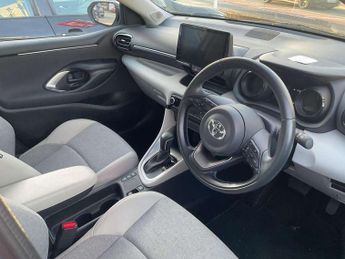 Toyota Yaris 1.5 Hybrid Excel 5dr CVT