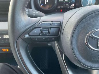 Toyota Yaris 1.5 Hybrid Excel 5dr CVT