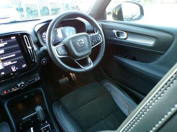 Volvo XC40 Recharge 1.5 T5 Recharge PHEV R DESIGN 5dr Auto