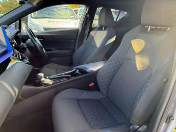 Toyota C-HR 2.0 Hybrid Dynamic 5dr CVT