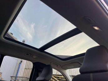 Volvo XC40 2.0 B3P Ultimate Dark 5dr Auto