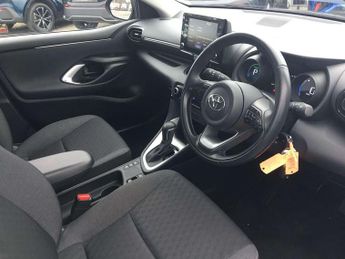 Toyota Yaris 1.5 Hybrid Design 5dr CVT