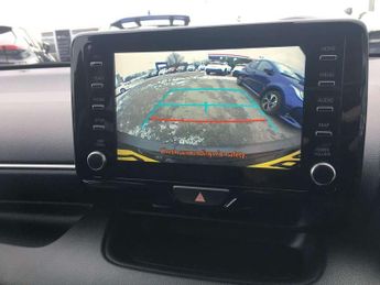 Toyota Yaris 1.5 Hybrid Design 5dr CVT