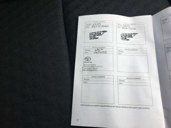 Toyota Yaris 1.5 Hybrid Design 5dr CVT