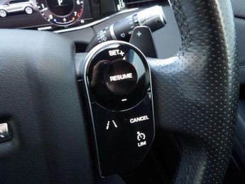 Land Rover Range Rover Evoque 2.0 P250 R-Dynamic SE 5dr Auto