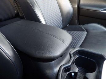 Toyota RAV4 2.5 VVT-i Hybrid Dynamic 5dr CVT