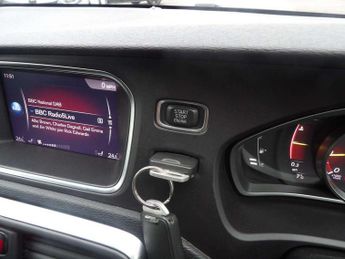 Volvo V40 T2 [122] R DESIGN Edition 5dr Geartronic
