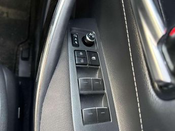 Toyota Corolla 2.0 VVT-i Hybrid GR Sport 5dr CVT