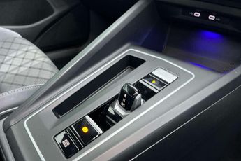 Volkswagen Golf 1.5 eTSI 150 R-Line 5dr DSG