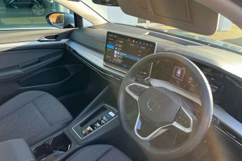 Volkswagen Golf Estate 1.5 eTSI Life 5dr DSG