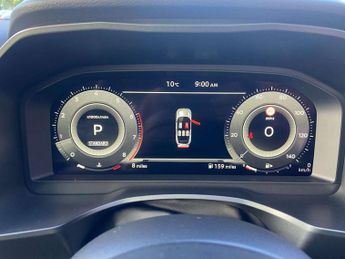 Nissan Qashqai 1.3 DiG-T MH 158 N-Connecta 5dr Xtronic
