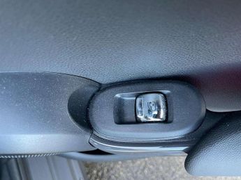 MINI Hatchback 5dr 1.5 Cooper Classic 5dr Auto