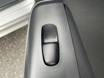 Nissan Juke 1.0 DiG-T N-Connecta 5dr DCT