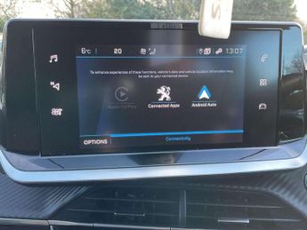 Peugeot 208 1.2 PureTech 100 Allure Premium + 5dr EAT8