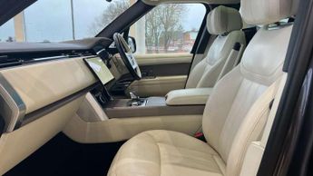 Land Rover Range Rover 3.0 D350 First Edition 4dr Auto
