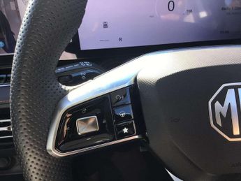 MG HS 1.5 T-GDI Trophy 5dr DCT