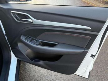 MG ZS 1.0T GDi Excite 5dr DCT