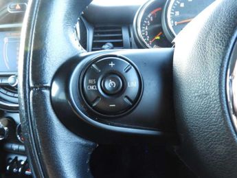 MINI Hatchback 5dr 1.5 Cooper 5dr Auto