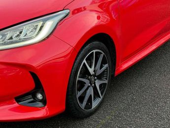 Toyota Yaris 1.5 Hybrid Launch Edition 5dr CVT