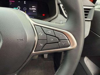 Renault Clio 1.6 E-TECH full hybrid 145 Techno 5dr Auto