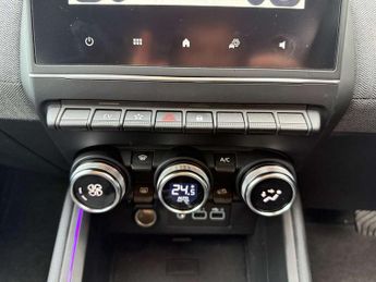 Renault Clio 1.6 E-TECH full hybrid 145 Techno 5dr Auto