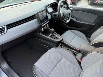 Renault Clio 1.6 E-TECH full hybrid 145 Techno 5dr Auto