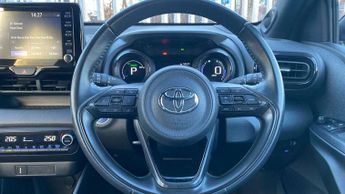 Toyota Yaris 1.5 Hybrid Dynamic 5dr CVT