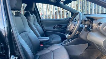 Toyota Yaris 1.5 Hybrid Dynamic 5dr CVT