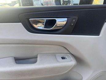 Volvo XC60 2.0 T5 [250] Momentum 5dr AWD Geartronic