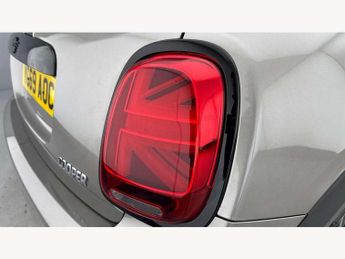 MINI Hatchback 5dr 1.5 Cooper Classic II 5dr Auto