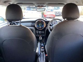 MINI Hatchback 5dr 1.5 Cooper II 5dr Auto