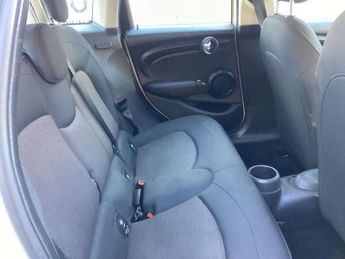 MINI Hatchback 5dr 1.5 Cooper II 5dr Auto