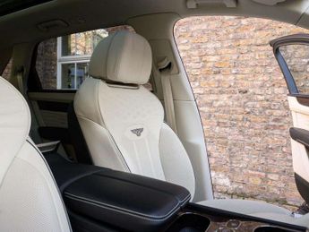 Bentley Bentayga 4.0 V8 Azure 5dr Auto EWB