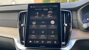 Volvo XC90 2.0 B5P Plus Dark 5dr AWD Geartronic