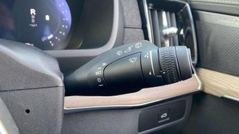 Volvo XC90 2.0 B5P Plus Dark 5dr AWD Geartronic