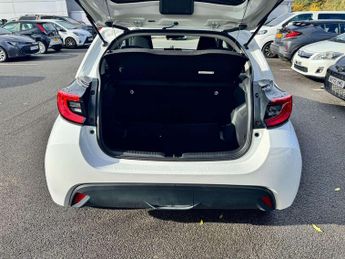 Toyota Yaris 1.5 Hybrid Design 5dr CVT