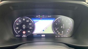 Volvo XC40 2.0 B5P R DESIGN Pro 5dr AWD Auto