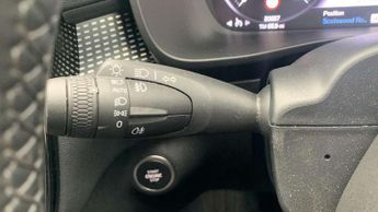 Volvo XC40 2.0 B5P R DESIGN Pro 5dr AWD Auto