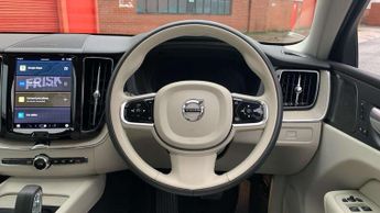 Volvo XC60 2.0 B4D Plus Dark 5dr AWD Geartronic