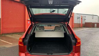 Volvo XC60 2.0 B4D Plus Dark 5dr AWD Geartronic