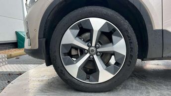 Volvo XC40 2.0 B4P Ultimate Dark 5dr Auto