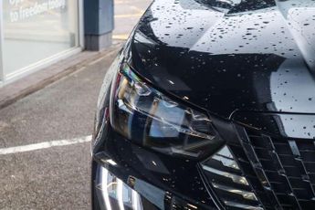 Peugeot 2008 1.2 Hybrid 145 GT Premium 5dr e-DSC6