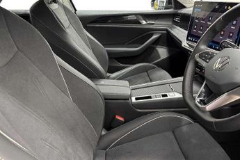 Volkswagen Passat Estate 1.5 TSI eHybrid Life 5dr DSG