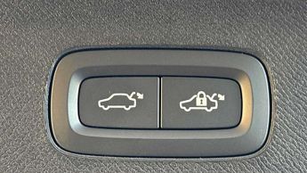 Volvo XC90 2.0 B5P Plus Dark 5dr AWD Geartronic