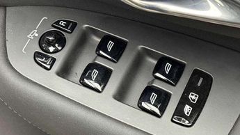 Volvo XC90 2.0 B5P Ultra Dark 5dr AWD Geartronic