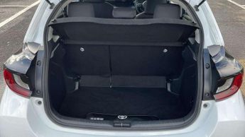 Toyota Yaris 1.5 Hybrid Icon 5dr CVT